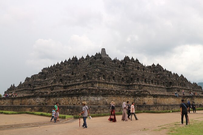 2-Day Java Tour from Bali Including Yogyakarta and Borobudur Temple - Price and logistics: is $484.62 really a good deal