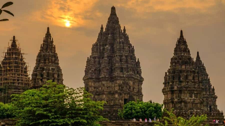 All-inclusive Prambanan Temple Half-Day Tour - Nearby Temples and the Included Buddhist Ticket Set