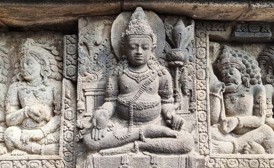 All-inclusive Prambanan Temple Half-Day Tour - Private Transport, Skip-the-Line Entry, and How Guides Affect Your Experience