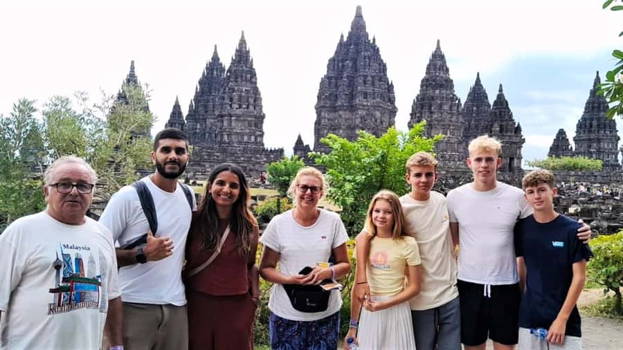 All-inclusive Prambanan Temple Half-Day Tour - Getting There in an AC Van: Pickup Zones and Real Timing