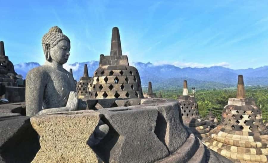 "Borobudur and Prambanan: A Cultural Odyssey" - Key things you’ll notice