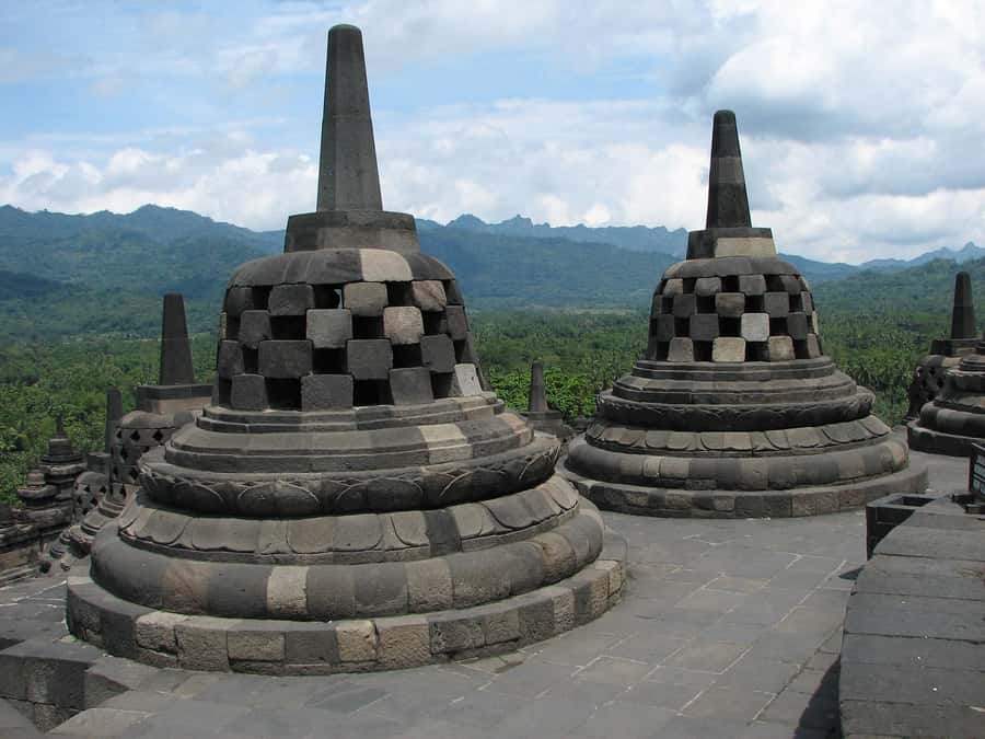 Borobudur Climb Top, Prambanan with Guide, Ticket Include - Who This Tour Fits Best (and Who Might Want Another Option)