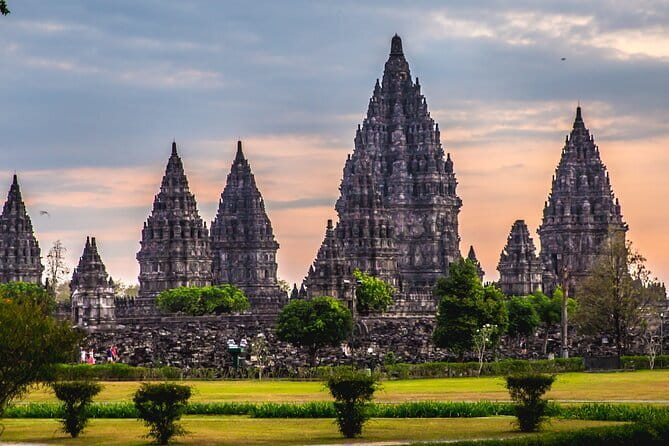 Borobudur (Climb Up), Sultan Palace - Tamansari, Prambanan Tour - Key things to know before you go