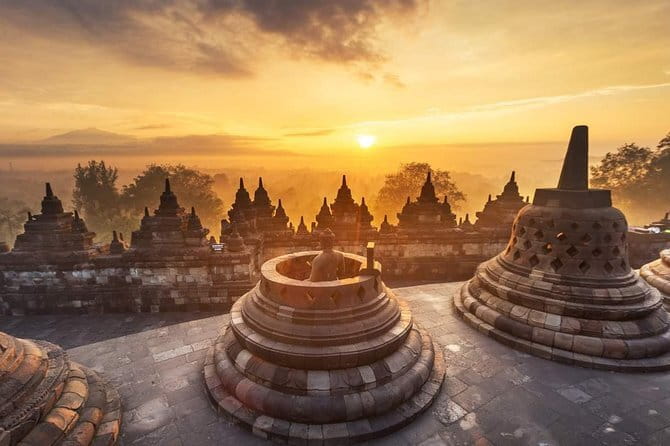 Borobudur (Climb Up), Sultan Palace - Tamansari, Prambanan Tour - Tamansari Water Castle: the royal water garden experience
