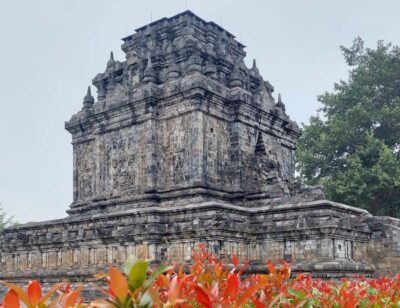 Borobudur structure climb and Prambanan ticket included - Borobudur’s inner area climb: what you’ll actually experience