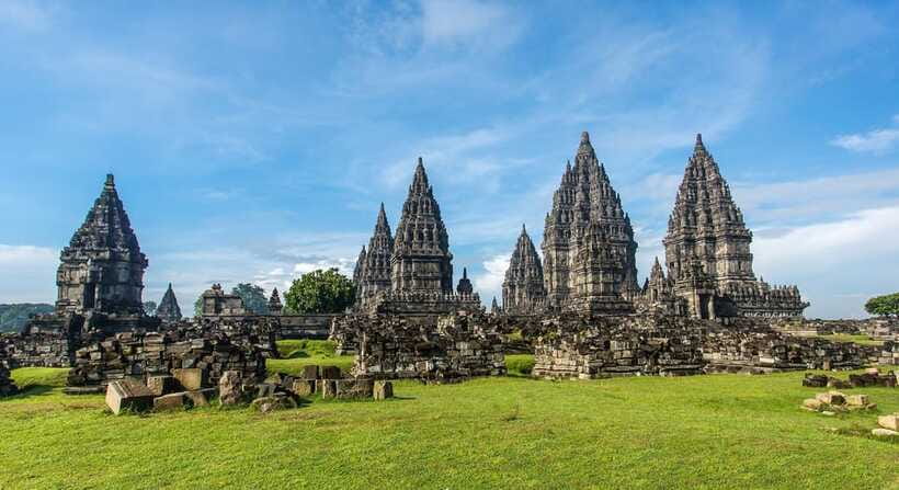 Borobudur Sunrise and Prambanan Tour from Yogyakarta - What’s included, what to bring, and what to budget for
