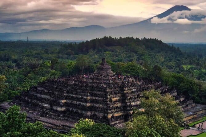 Borobudur Sunrise From Setumbu Hill, Prambanan Tour and Transport - Borobudur temple with a climb-up and real explanations