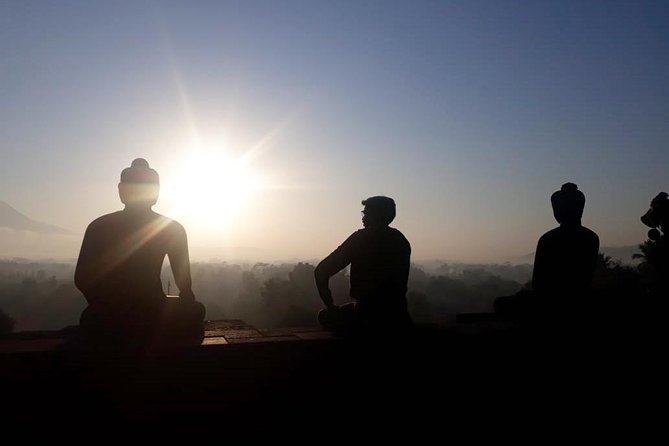 Borobudur Sunrise Tour-Special Package - Borobudur sunrise: 3 hours inside the big moment