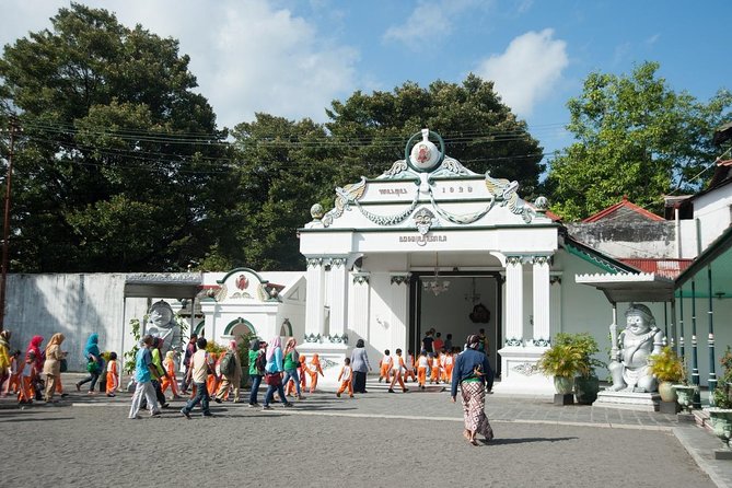 Explore City Tour from Yogyakarta - Price and logistics: what $54 buys you (and what it doesn’t)
