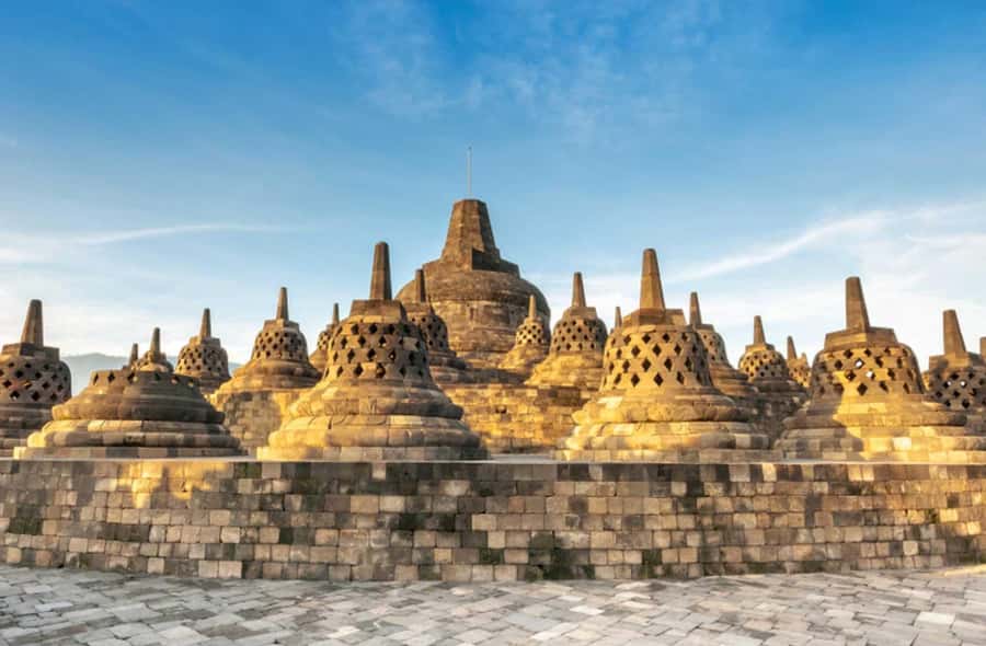 From Yogyakarta: Borobudur Sunrise 8-hour Include Entry Fee - The early schedule: pickup times, transportation, and why 8 hours feels tight