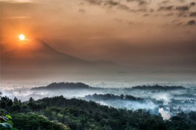 From Yogyakarta: Borobudur Sunrise on Setumbu Hill - Small group comfort: why 5 people changes everything