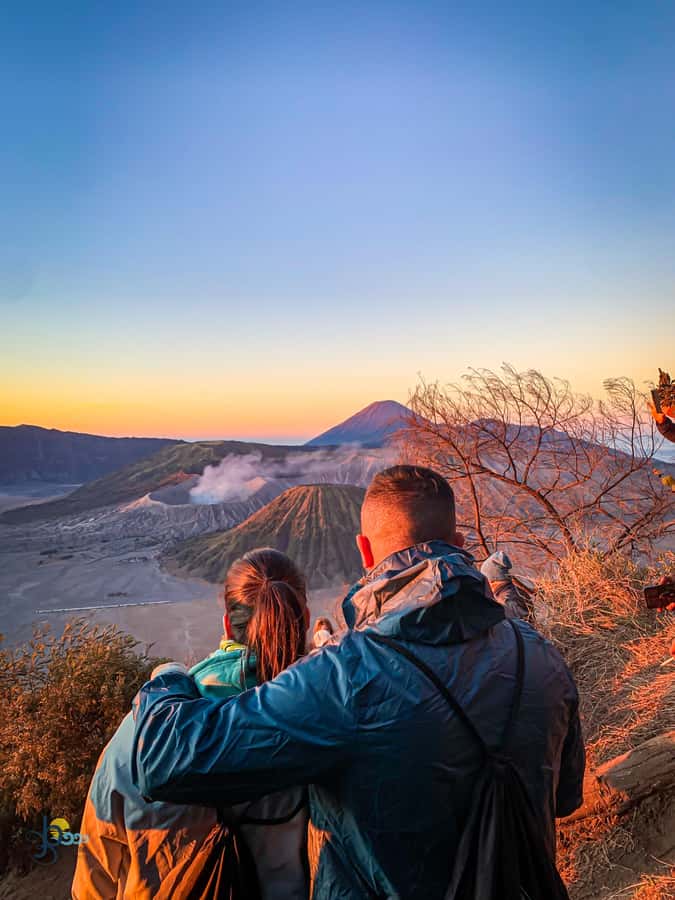 From Yogyakarta : Bromo-Ijen-Ketapang Port (3D2N) - Guides and safety: what a well-run trip feels like