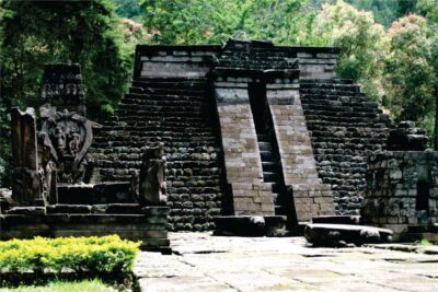 From Yogyakarta: Cetho, Sukuh Erotic Temple and Solo City - Cetho Temple: calm, scenic, and a good first contrast