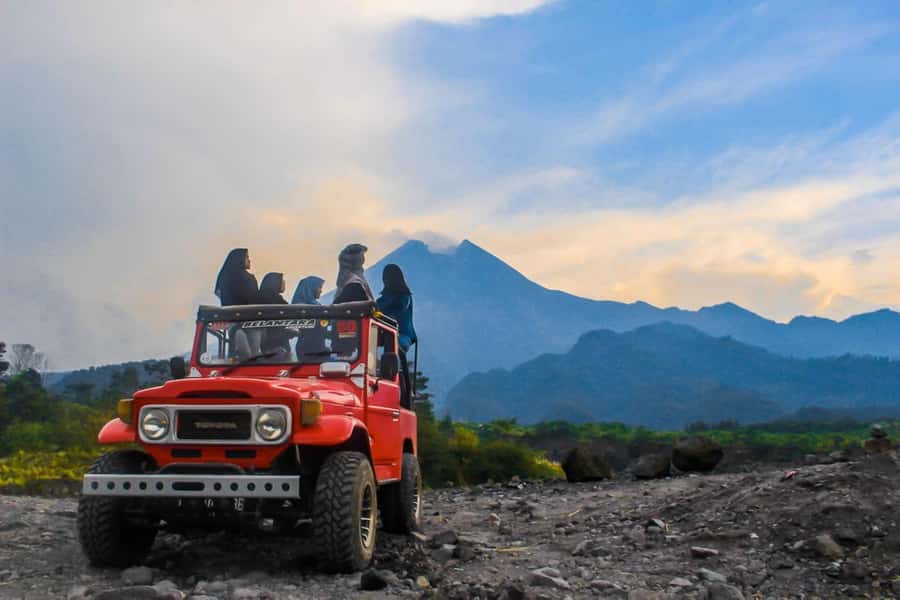 From Yogyakarta : Merapi volcano guided Tour with Jeep - Why this Merapi jeep safari is the smart kind of close