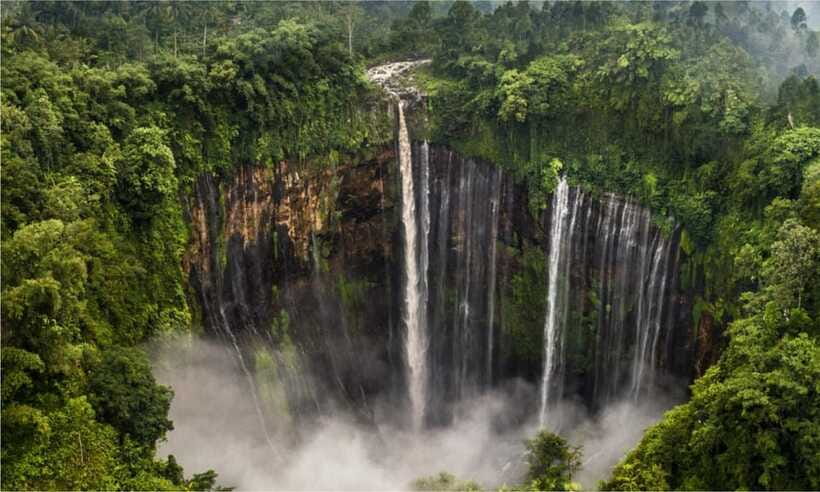 From Yogyakarta: Tumpak Sewu, Bromo & Ijen 4-Day All Include - Ijen Volcano at night: the crater hike and the blue-flame question