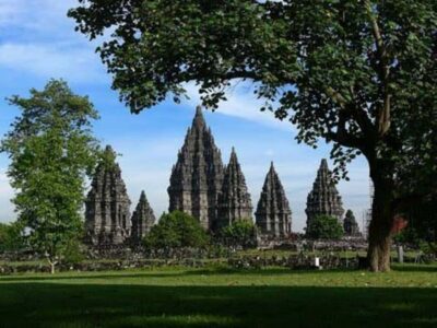 Guarantee Borobudur Structure & Prambanan & Volcano Merapi. - Borobudur Temple: Guided Structure Time Plus Your Own Pace