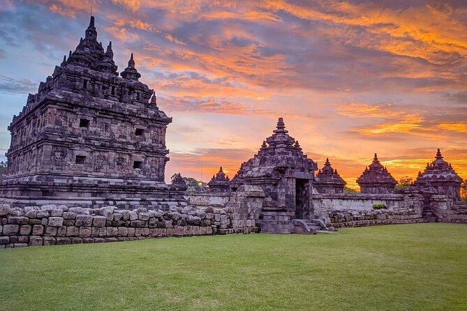 Hidden Gems Temples Tour - Stop 2: Candi Banyunibo and the 1940 rediscovery story