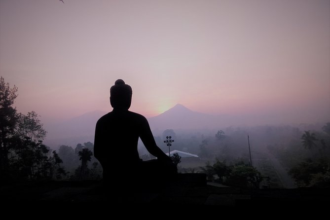 Hill's Sunrise and Temples Tour from Yogyakarta - The second Borobudur window and a quick local taste
