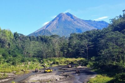 Merapi Volcano and Great Temples Tour - Prambanan Temples: where a temple guide saves your time and attention