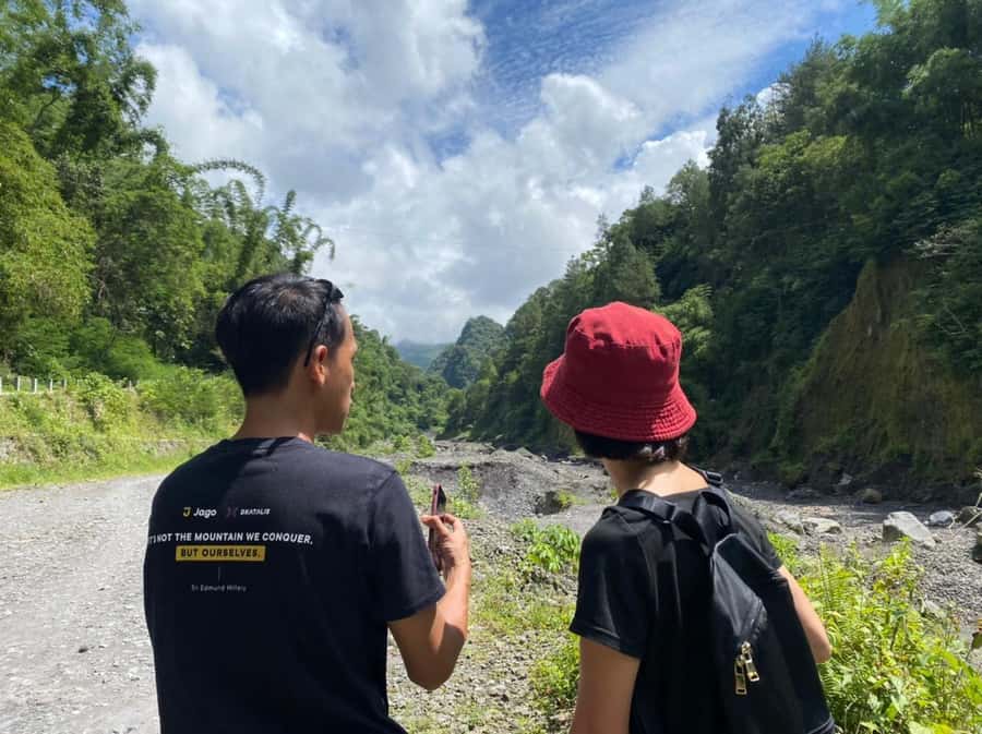 Mt. Merapi Majesty: Soft Trek and Botanic Village Tour - Private-Group Support: English Driver-Tour Manager and Local Guides