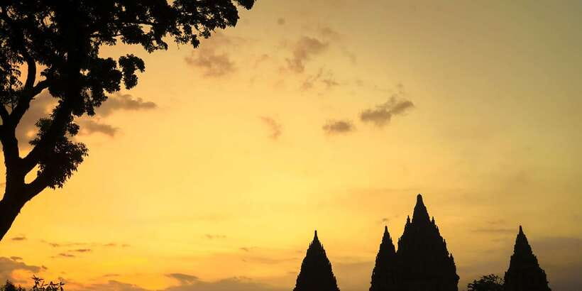 Prambanan Sunset (and Ramayana Ballet Option) Tour - Prambanan at sunset: what the timing really buys you