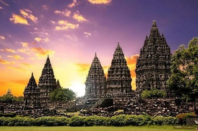 Prambanan Sunset and Ramayana Ballet with Dinner - Transport and pacing: why it feels like a real evening