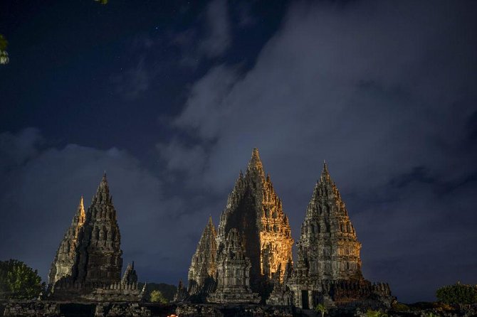 Prambanan Temple (Sunset) – Ramayana / Roro Jonggrang Ballet - Prambanan Temple compounds before the ballet: what to expect in your 3 hours