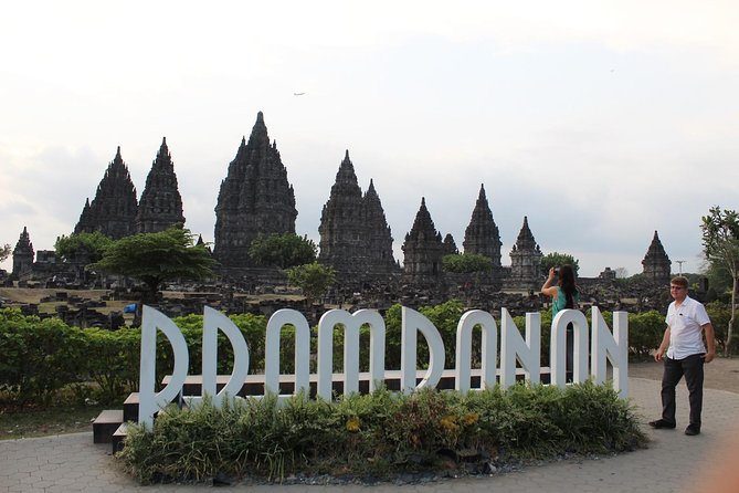 Private Jogja Day Trip from Yogyakarta with Hotel Pickup - Time, distance, and what a 10–12 hour day really means