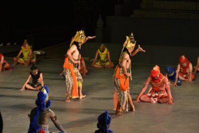 Ramayana Ballet Performance In Prambanan Temple With Dinner - Dinner before the curtain: included, but go in with realistic expectations