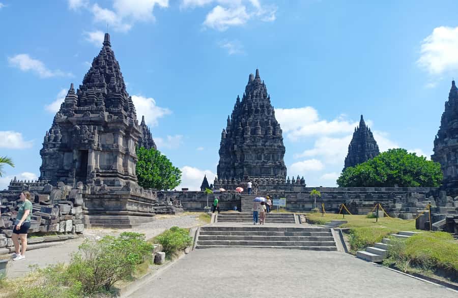 Sunset at Prambanan and Sendratari Ramayana Ballet Prambanan - Key things you’ll notice on this tour