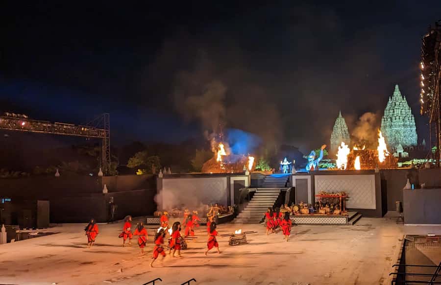 Sunset at Prambanan & Including Ticket Ramayana Ballet Show - Sunset at Prambanan: why the timing really works
