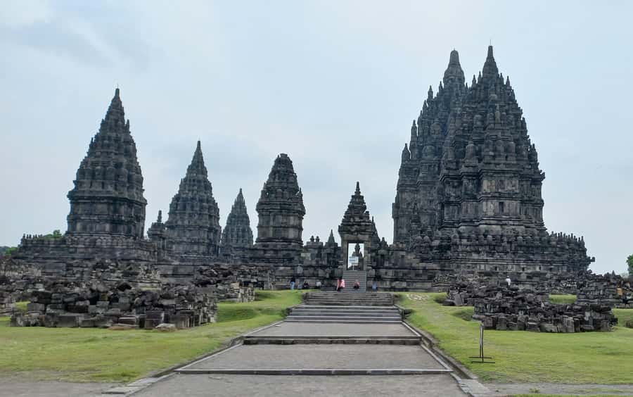 Sunset at Prambanan & Including Ticket Ramayana Ballet Show - Stop inside Prambanan: guided temple walk at sunset hours