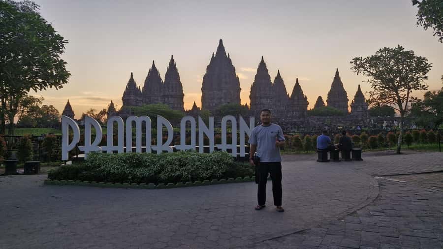 Sunset at Prambanan & Including Ticket Ramayana Ballet Show - Quick practical checklist (from what you’re told to bring)
