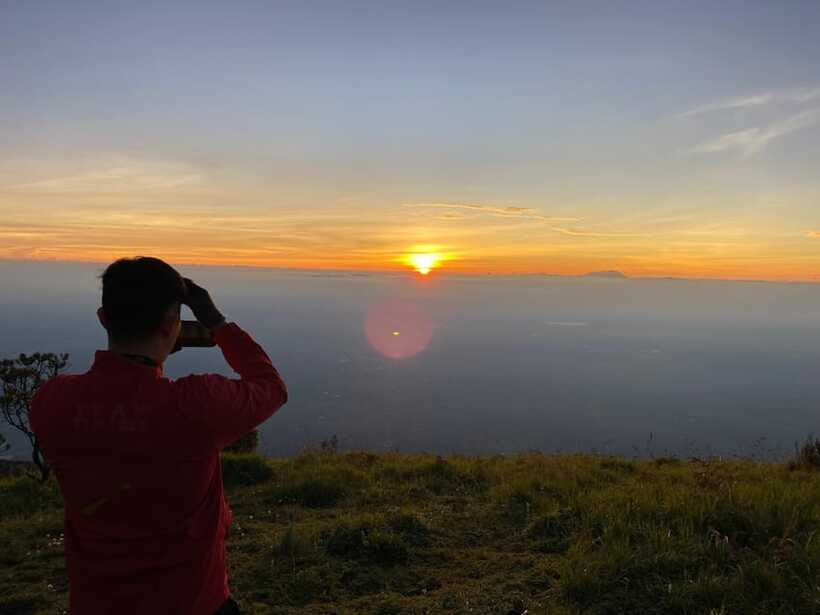 Yogyakarta: 1 Day Trip Mount Merbabu Sunrise Hike - What to bring for a midnight start and a cold summit