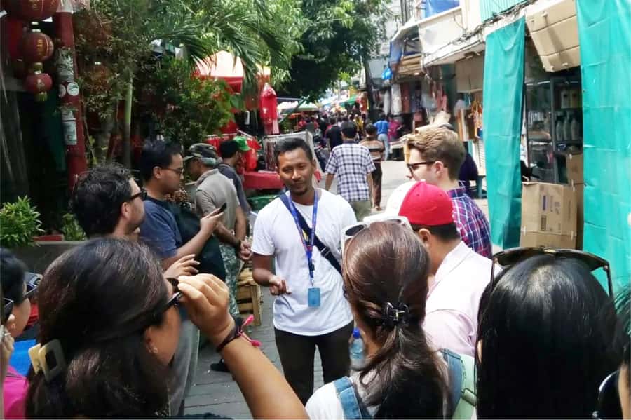 Yogyakarta: 3-Hour Night Walking with Street Food Tasting - Night in Yogya: What This 3-Hour Walking Food Tour Feels Like