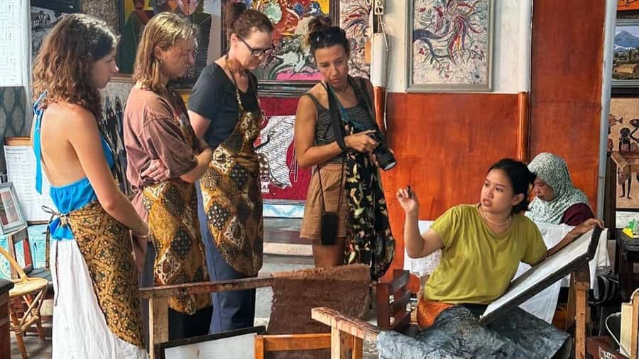 Yogyakarta: Batik Workshop with Hotel Pickup and Drop-off - Hotel Pickup and Private Ride in Yogyakarta (Less Waiting, More Making)