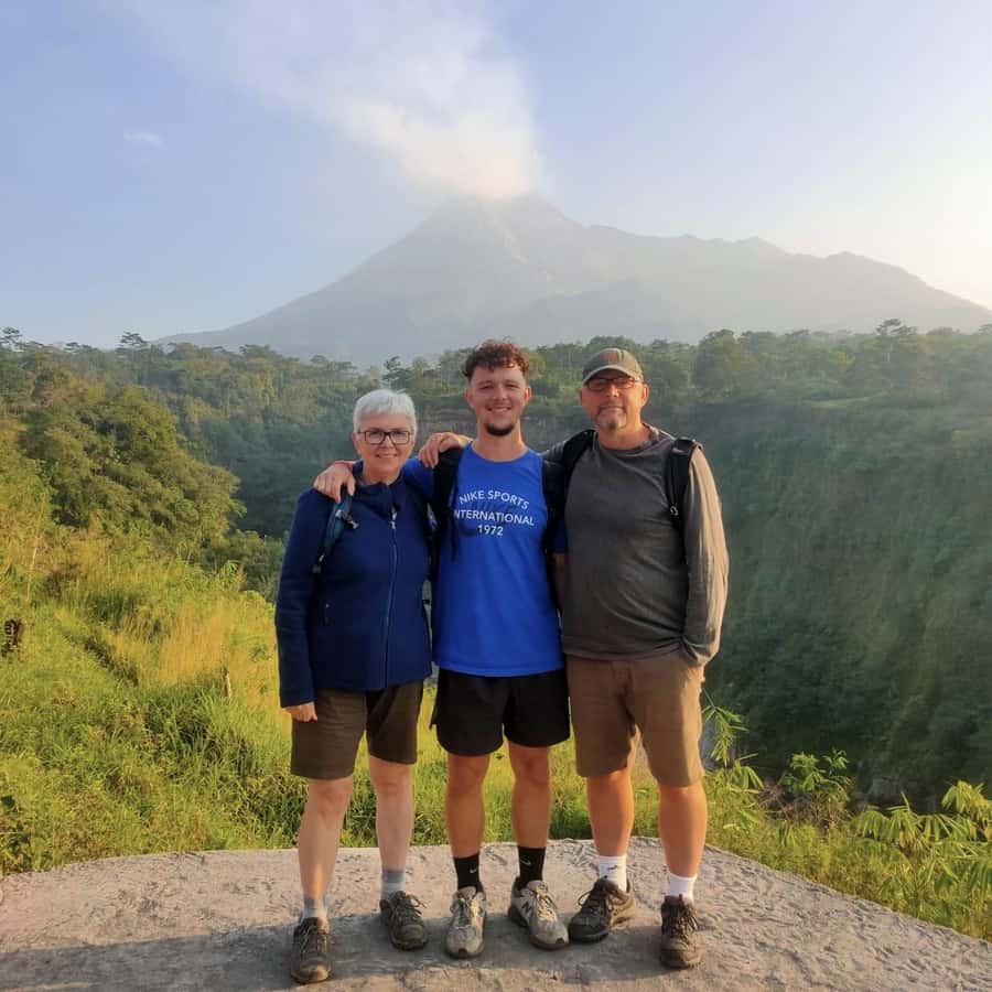 Yogyakarta: Borobudur Climb the Top & Mount Merapi Jeep Tour - Merapi by 4WD Jeep: The mountain gets you first