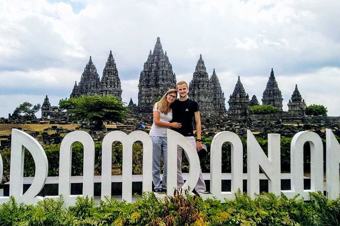 Yogyakarta: Borobudur Climb-up & Prambanan Day Trip All Inclusive - Lunch stop: how it fits the day (and what to expect)