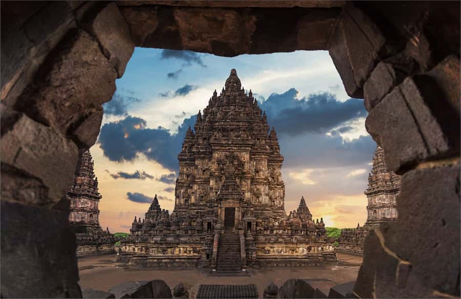 Yogyakarta: Borobudur & Prambanan Guided Tour w/ Entry Fees - Key Highlights You’ll Feel Immediately