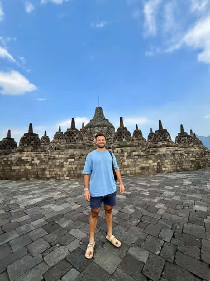 Yogyakarta: Borobudur Sunrise from setumbu hill ( climbup ) - The Setumbu Hill climb-up: earn the view, then stay flexible