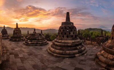 Yogyakarta: Borobudur sunset(guarantee climb up) & Prambanan - The logistics: a full 10-hour day with smart handoffs