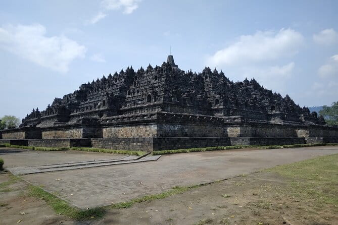 Yogyakarta: Borobudur Top Access (Ticket Assistance) & Selogriyo - Key things I’d plan for