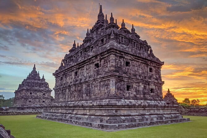 Yogyakarta: Borobudur Top Access (Ticket Assistance) & Selogriyo - Best for who, and not for who