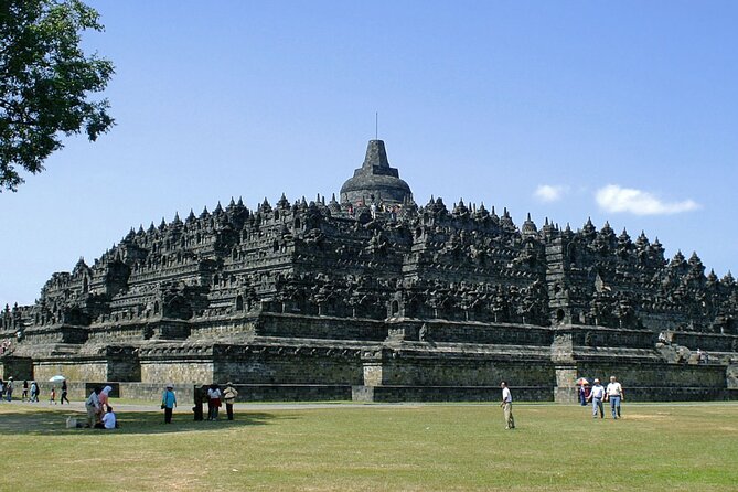 Yogyakarta Day trip Borobudur & Prambanan Temples - 3:30am pickup and the logic of a Borobudur sunrise plan