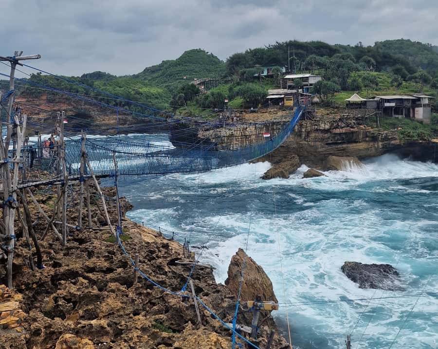 Yogyakarta: Jomblang Cave and Timang Beach - The Lunch Reset: Fuel Before the Coastal Adventure