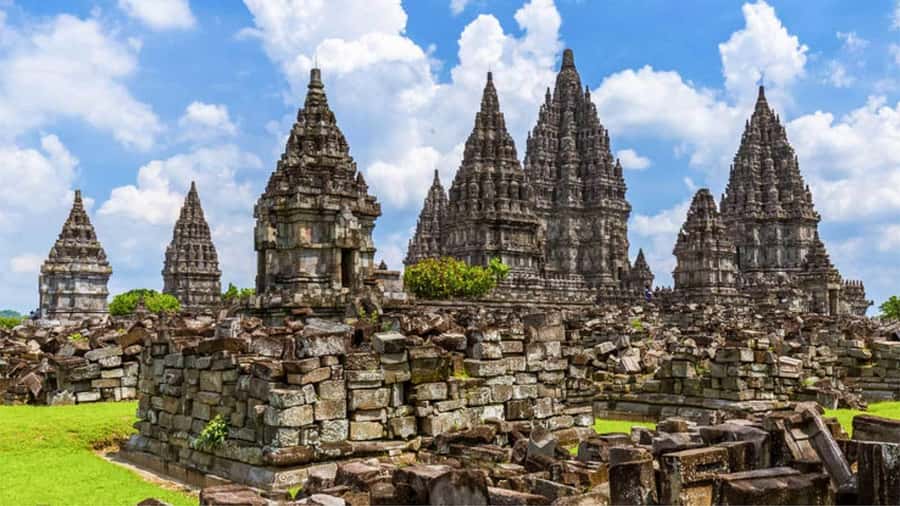 Yogyakarta: Jomblang Cave & Prambanan Temple Full Day Tour - Lunch in the Cave Breaks Up the Work