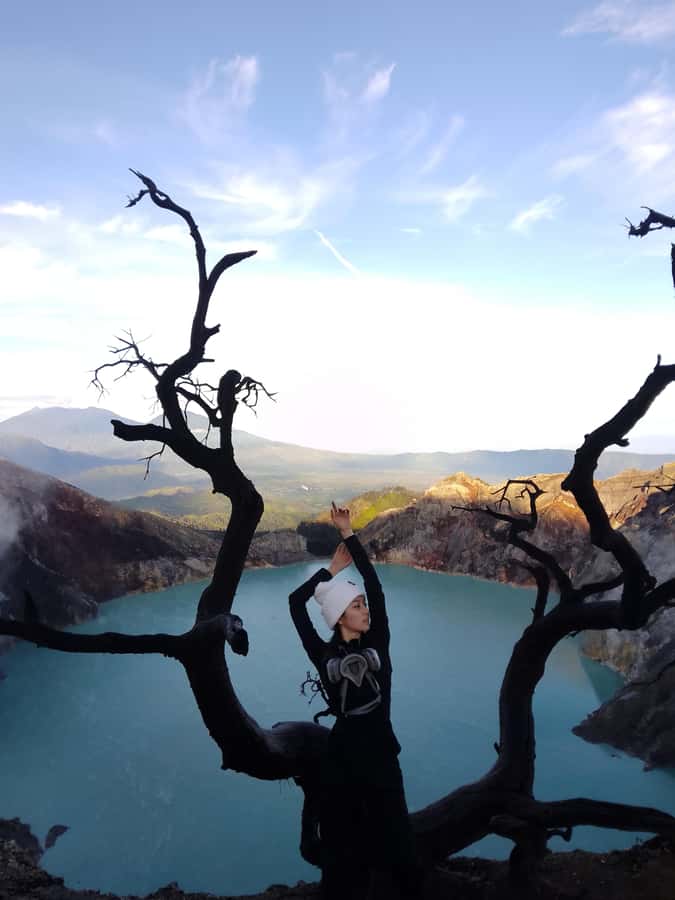 Yogyakarta: Mount Bromo Ijen with Train & Bali drop-off - Ijen climb for blue fire or sunrise: what to expect on the ground