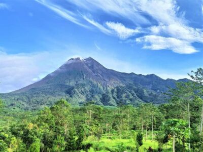 Yogyakarta: Mount Merapi and Pindul Cave Tubing Day Tour - Volcano-story stops: melted utensils, Alien Stone, and Kaliadem photos