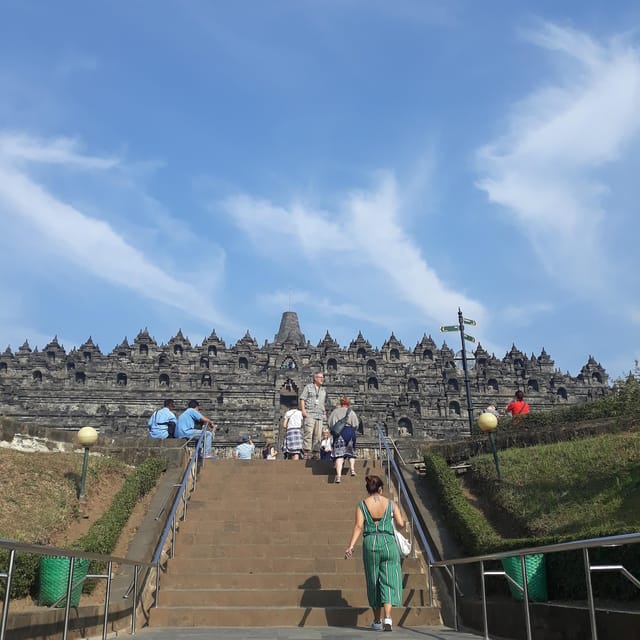 Yogyakarta: Mount Merapi Sunrise, Jomblang &Pindul Cave Tour - Lunch at Jomblang: included, and strategically timed