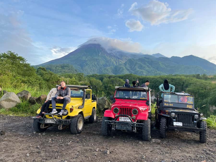 Yogyakarta: Mt. Merapi Sunrise, Jomblang & Pindul Cave Tours - First pickup in Yogyakarta: the day starts early, the plan stays tight